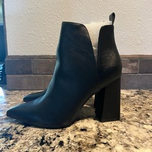 Journey Collection Tru Comfort Neima Bootie